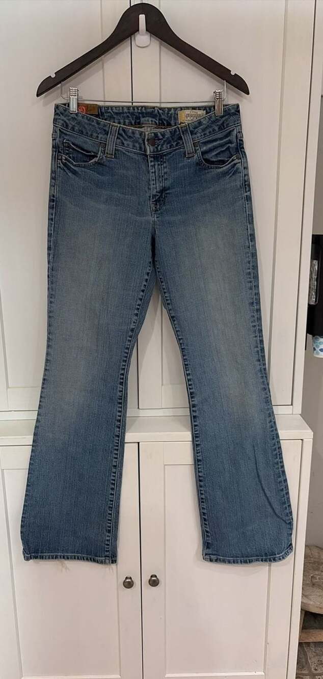 Women’s Gap 1969 Curvy Flare Blue Denim Jeans Size 10R